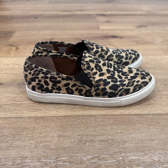 STEVE MADDEN Leopard Safari (Safary) Animal Print Slip-On Boat Shoes - Size 8M - Picture 9 of 11